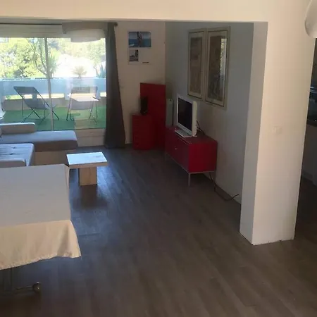 3 Bedroom With Seaview